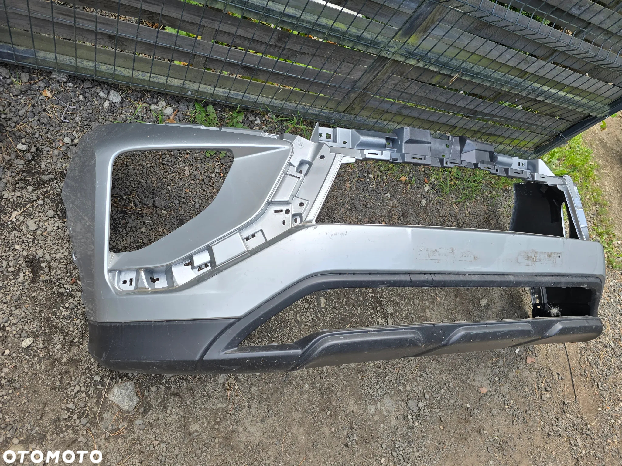 Mitsubishi eclipse cross lift zderzak przód bez dziur - 2
