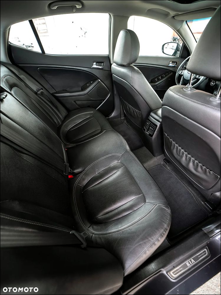 Kia Optima - 36
