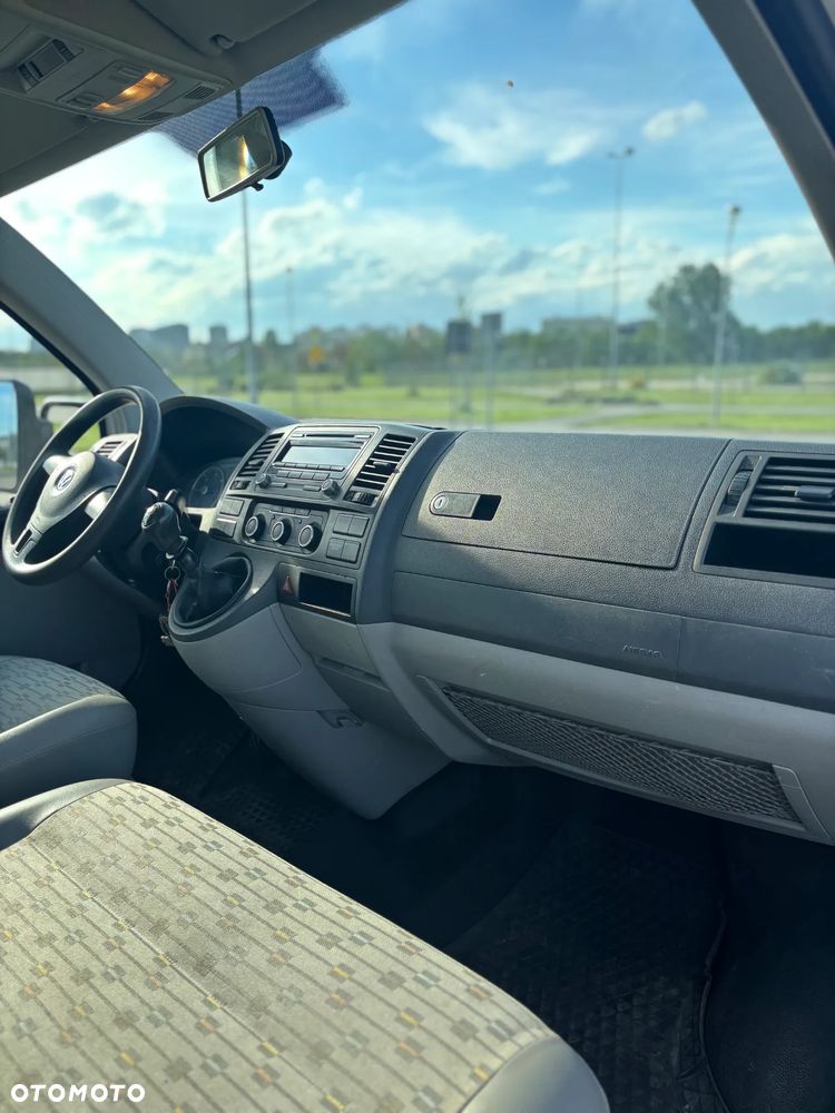 Volkswagen Transporter - 9