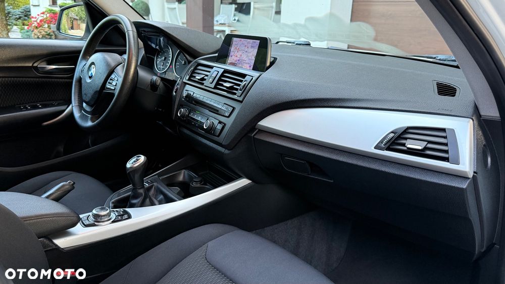 BMW Seria 1 116d Sport Line - 32
