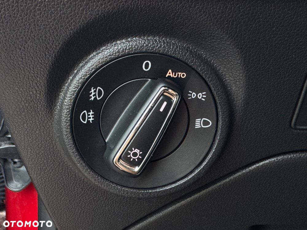 Seat Leon 2.0 TDI DPF Start&Stop DSG XCELLENCE - 25