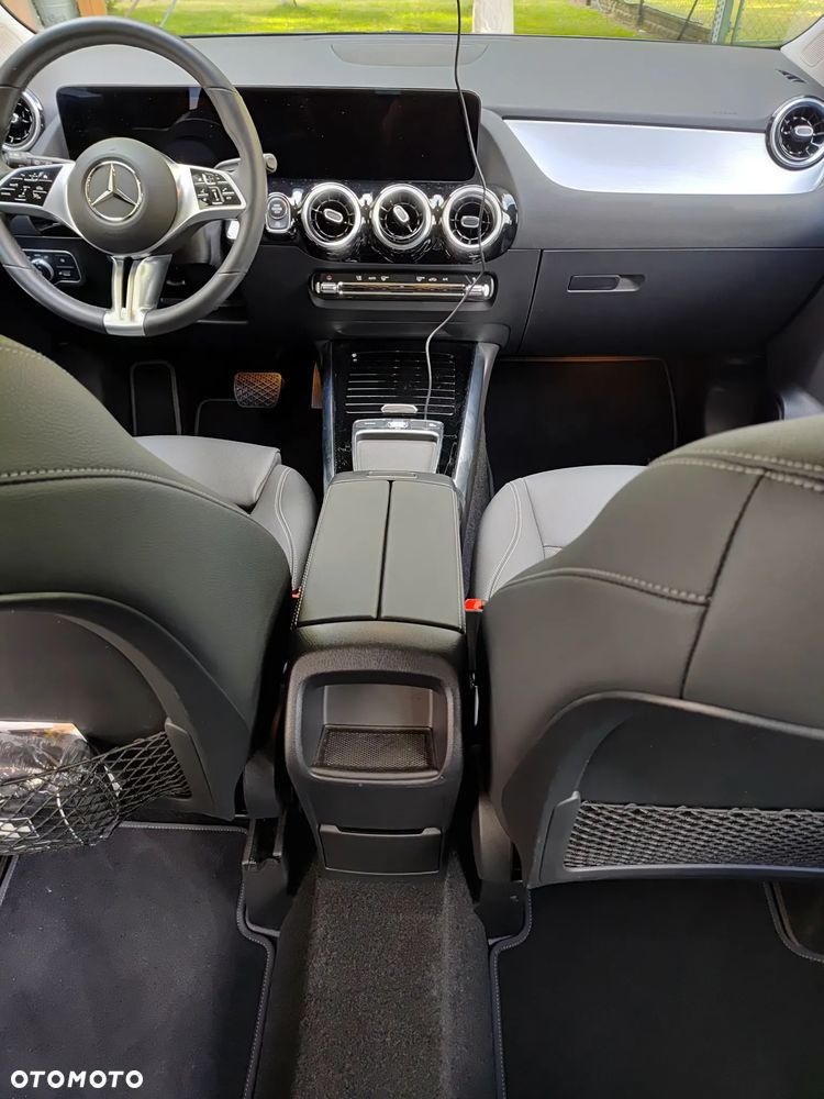 Mercedes-Benz GLA 200 - 9