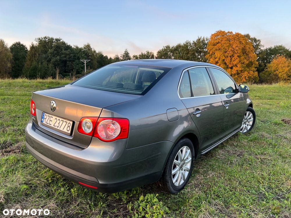 Volkswagen Jetta 1.4 TSI DSG Comfortline - 6