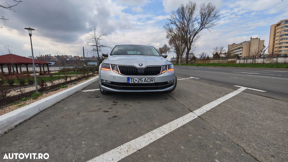 Skoda Octavia 2.0 TDI DSG Style - 9