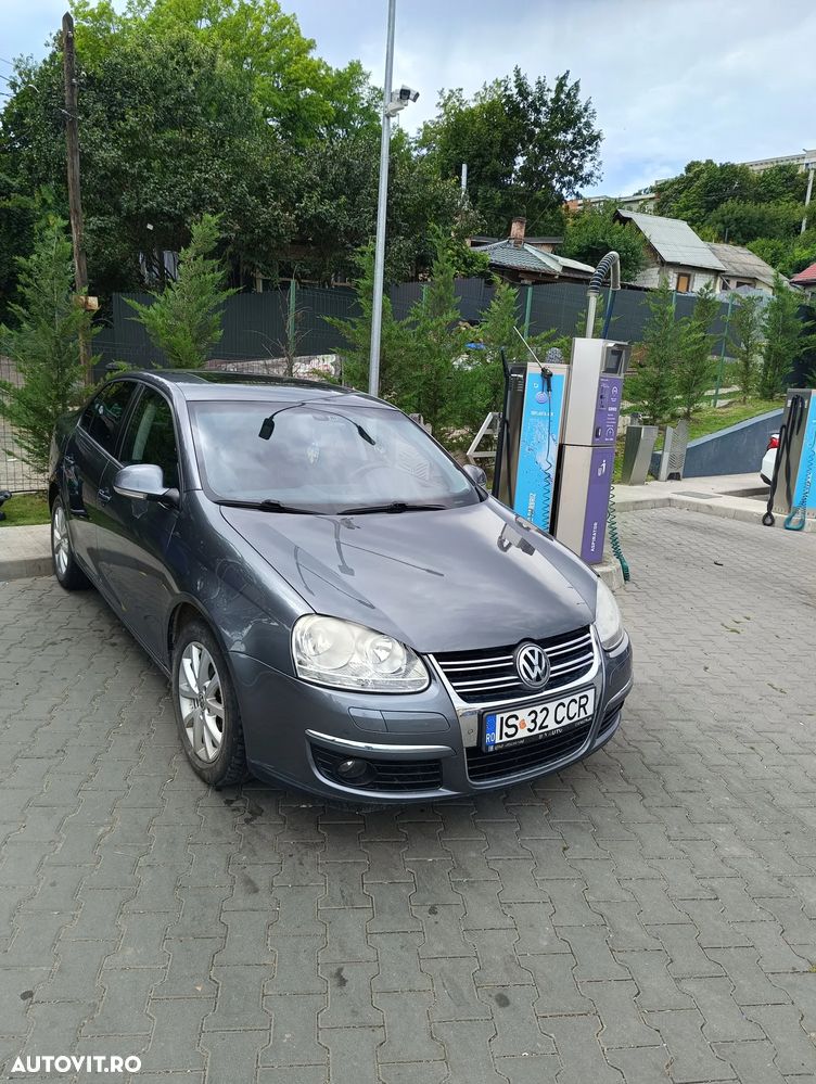 Volkswagen Jetta - 3