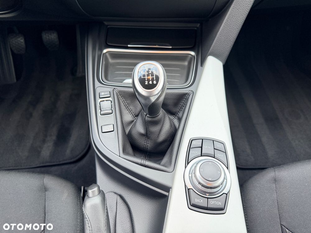 BMW Seria 3 320d DPF - 25