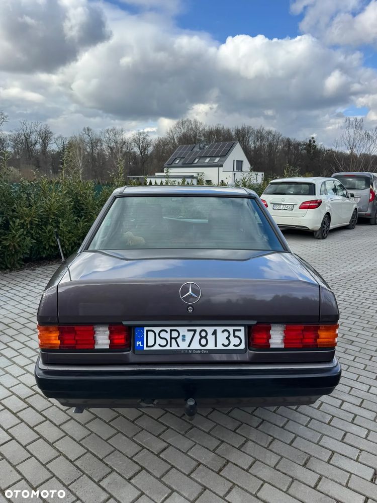Mercedes-Benz W201 (190) - 9