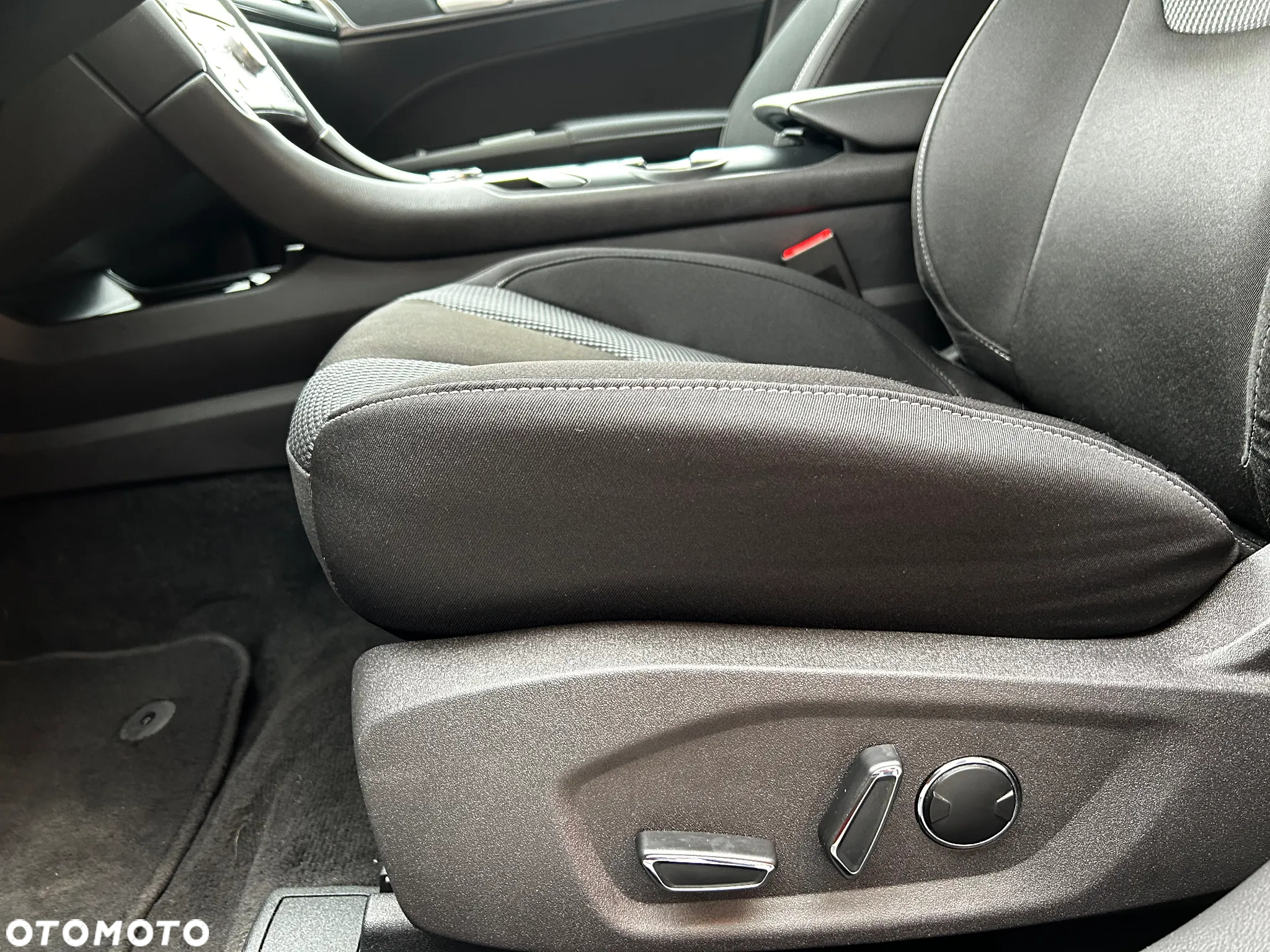 Ford Mondeo 2.0 EcoBlue Titanium - 10