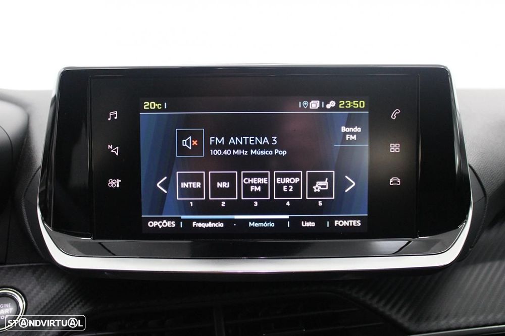 Peugeot e-2008 Allure - 21