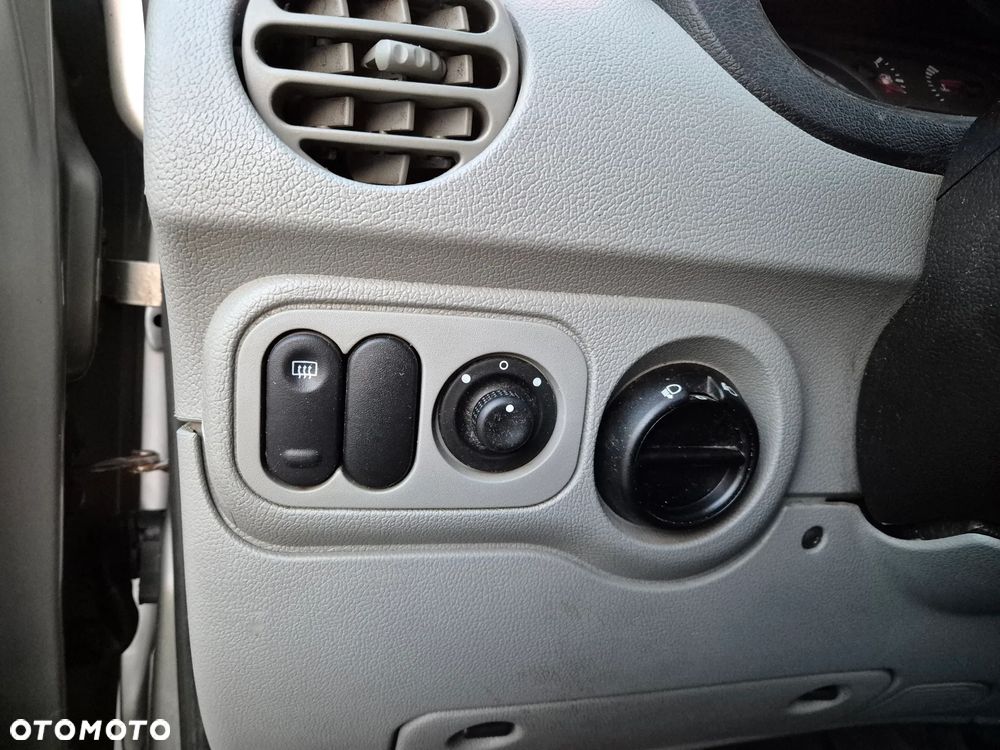 Renault Kangoo 4x4 1.6 16V Limited - 27