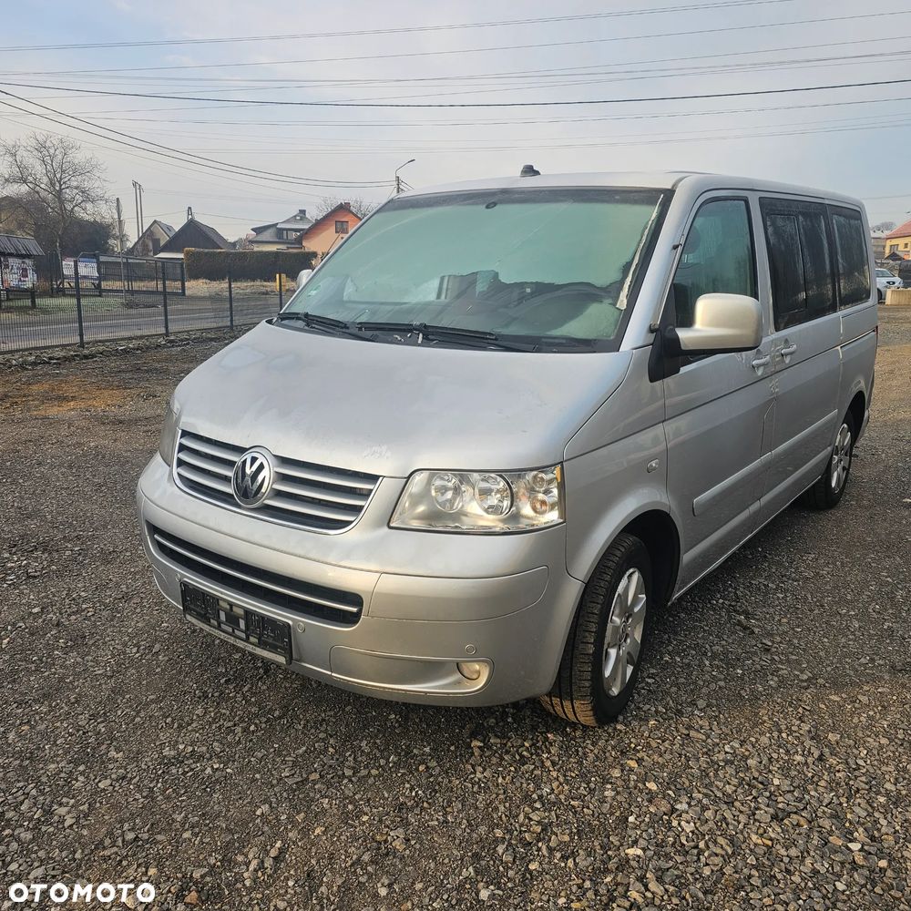 Volkswagen Multivan - 10