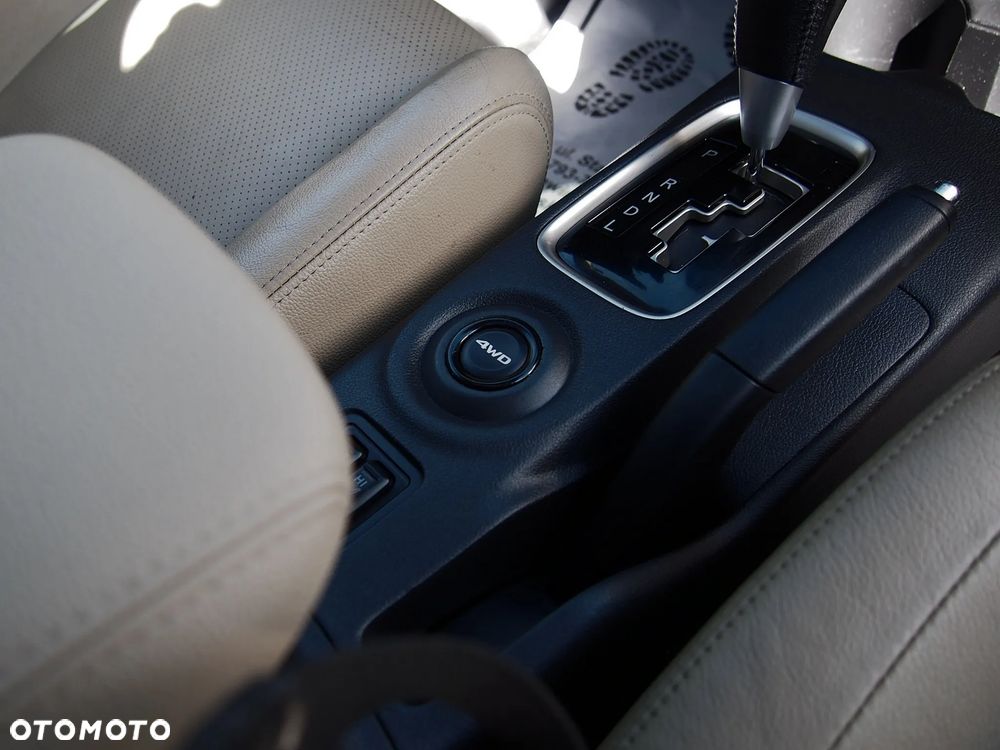Mitsubishi Outlander - 17