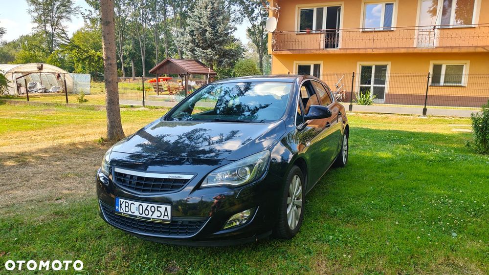 Opel Astra 2.0 CDTI Cosmo - 1