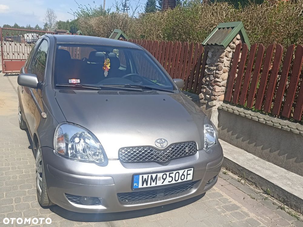 Toyota Yaris 1.3 VVT-i Cool - 4