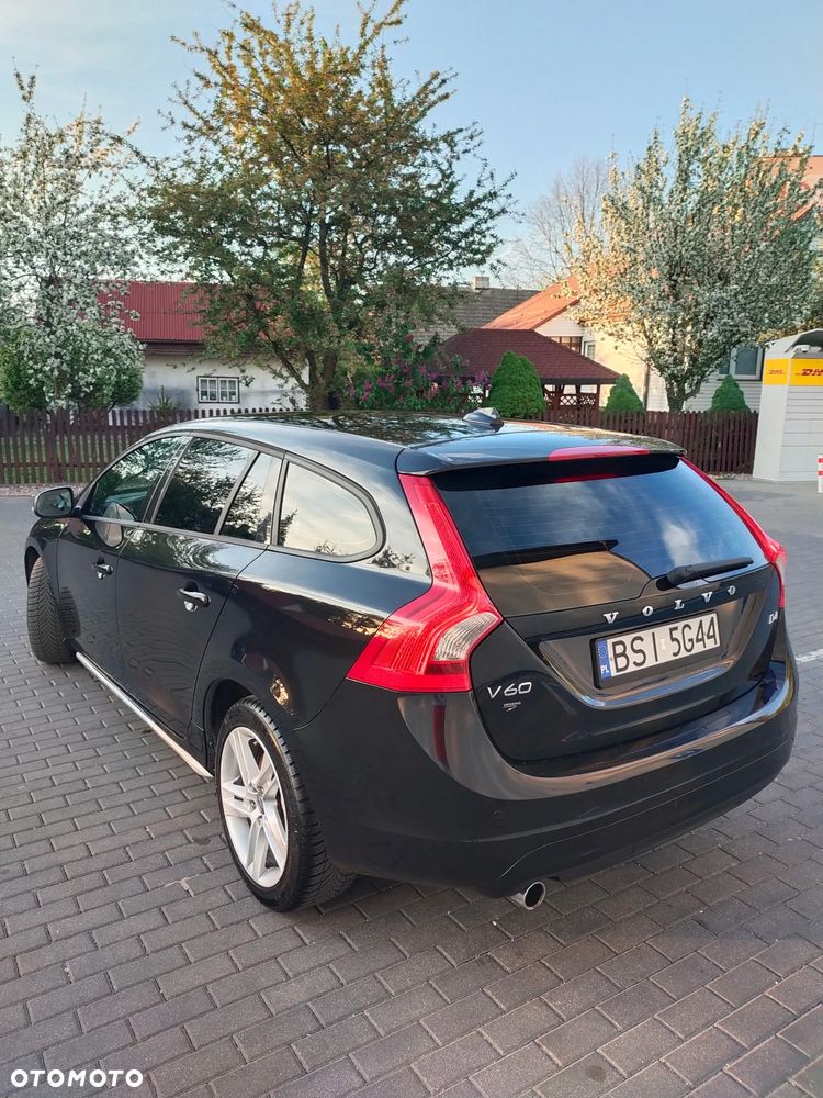 Volvo V60 D4 R-Design Momentum - 5