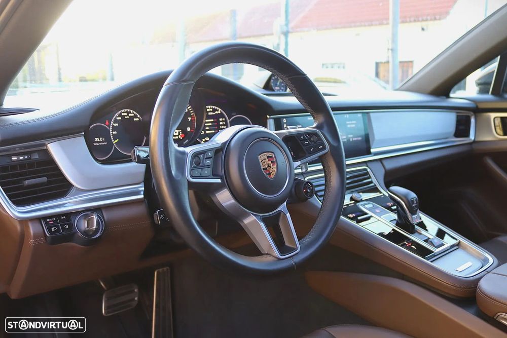 Porsche Panamera 4 E-Hybrid - 20