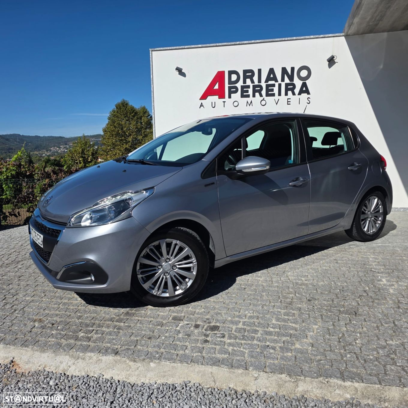 Peugeot 208 1.2 PureTech Signature - 13