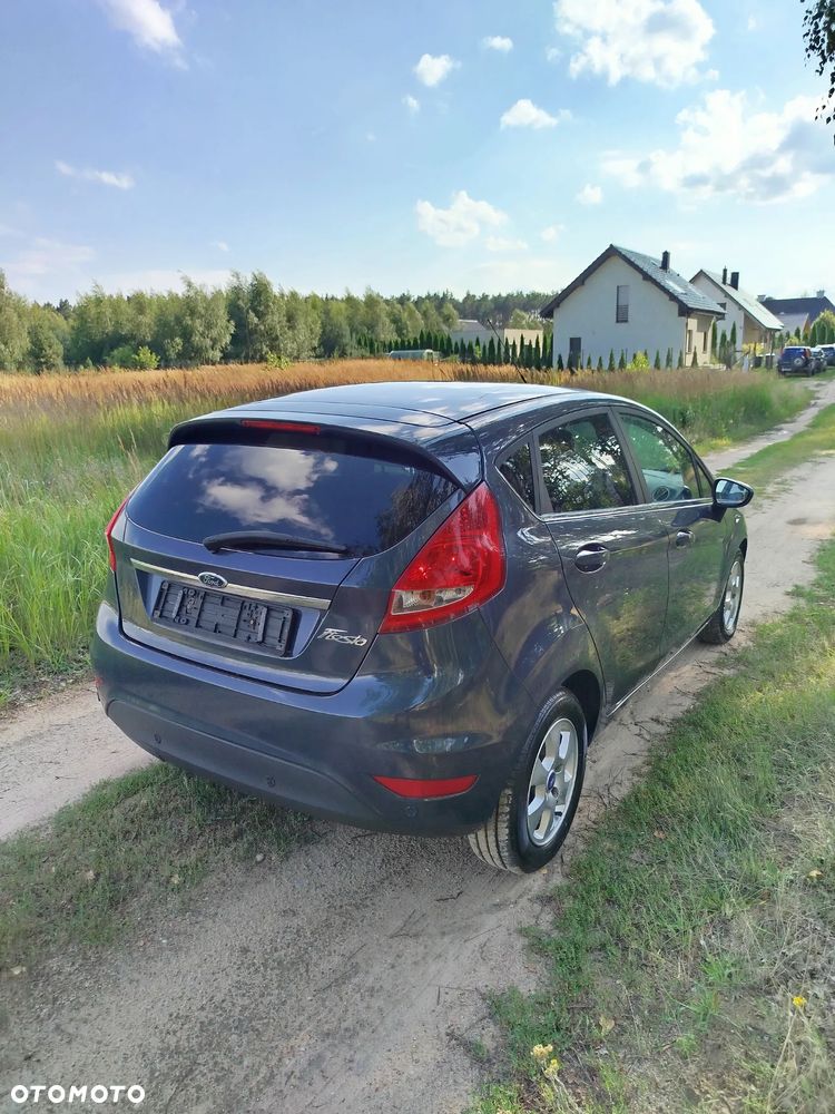 Ford Fiesta 1.6 TDCi Champions Edition - 5