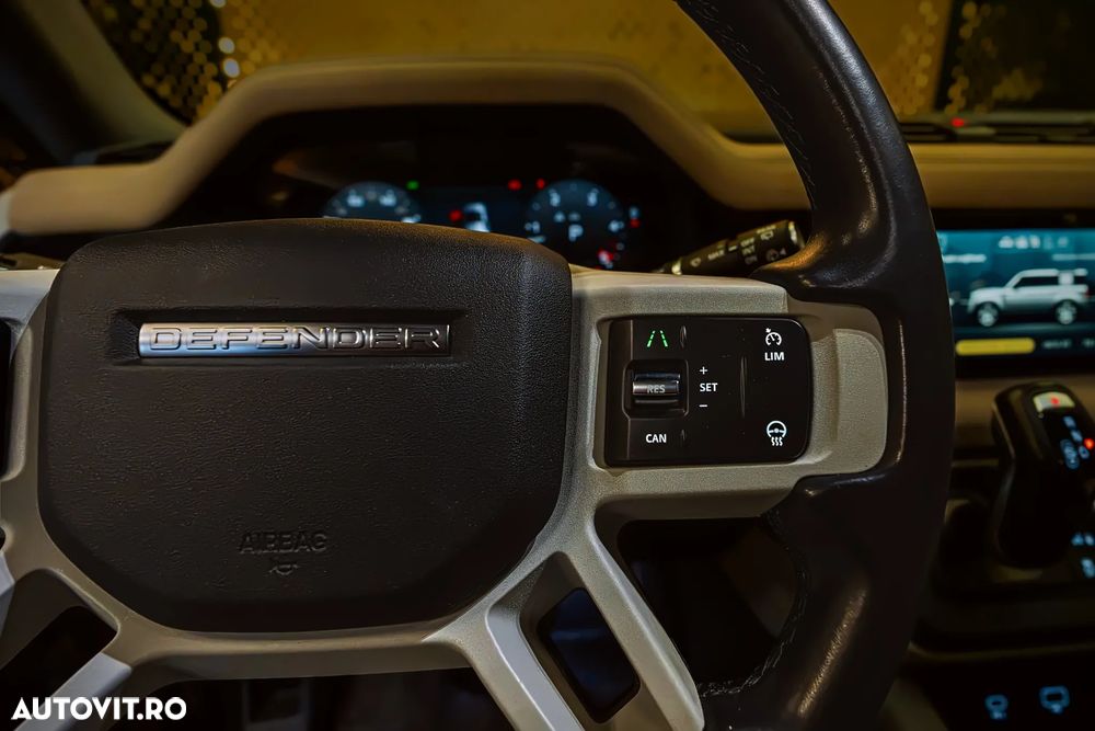 Land Rover Defender 90 3.0D 250 MHEV Hard Top X-Dynamic SE - 19