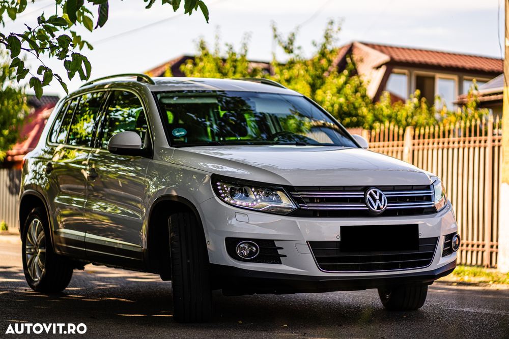 Volkswagen Tiguan 2.0 TDI DPF 4Motion BlueMotion Technology Lounge Sport & Style - 37