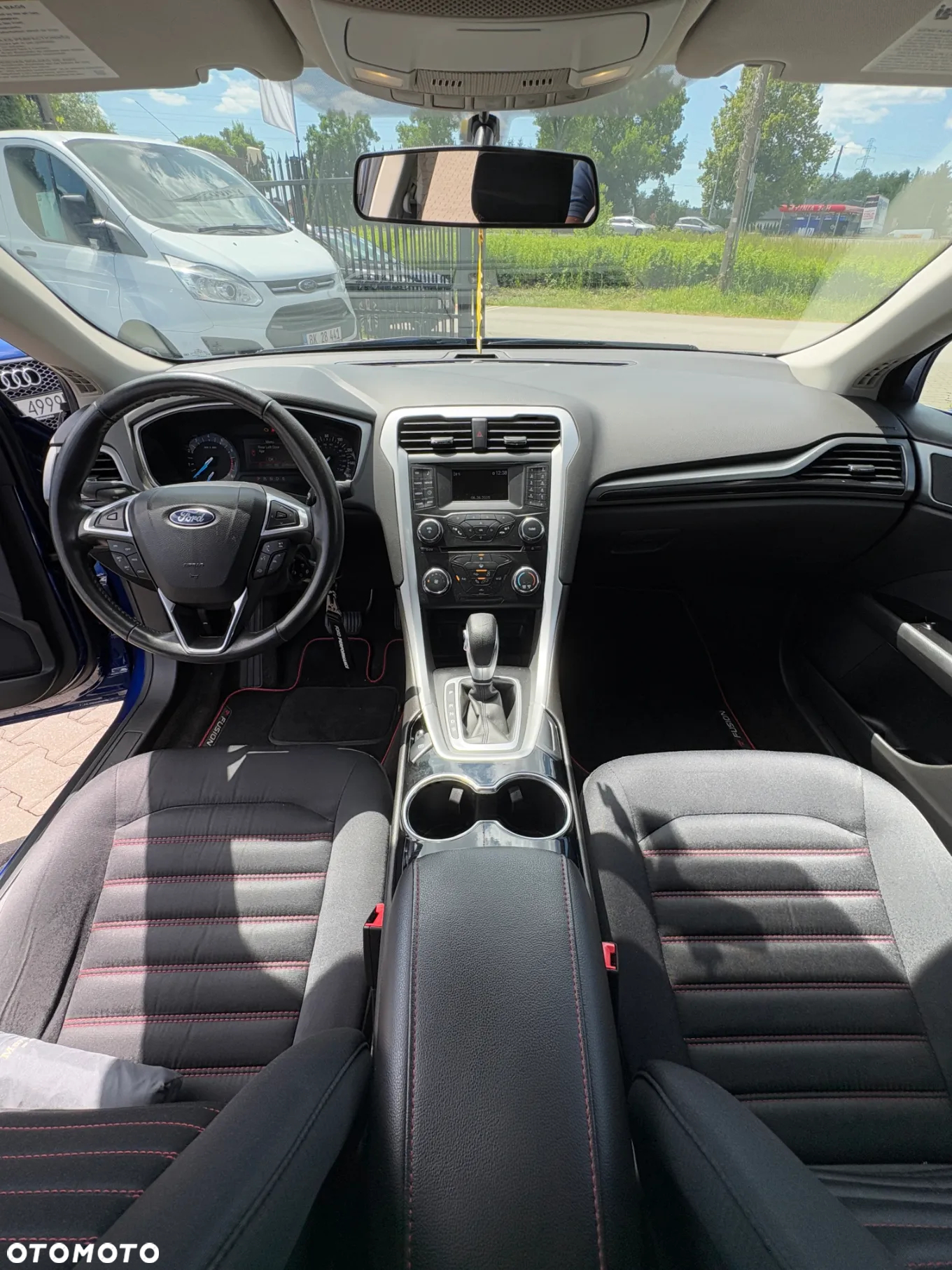 Ford Fusion - 12