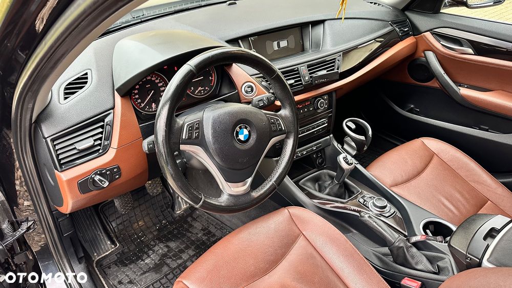 BMW X1 sDrive18d - 11