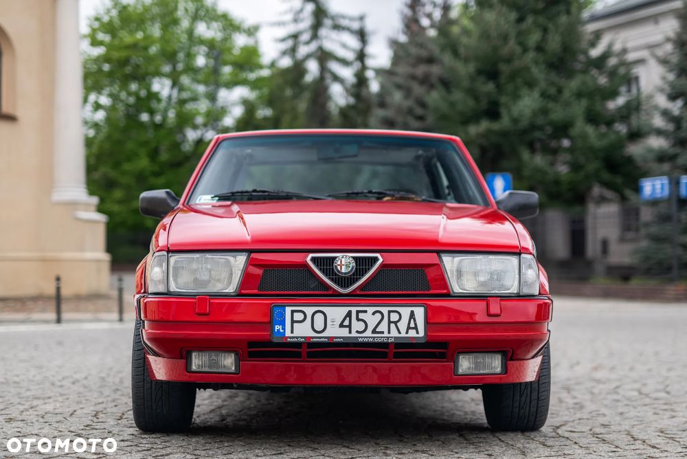 Alfa Romeo 75 - 5