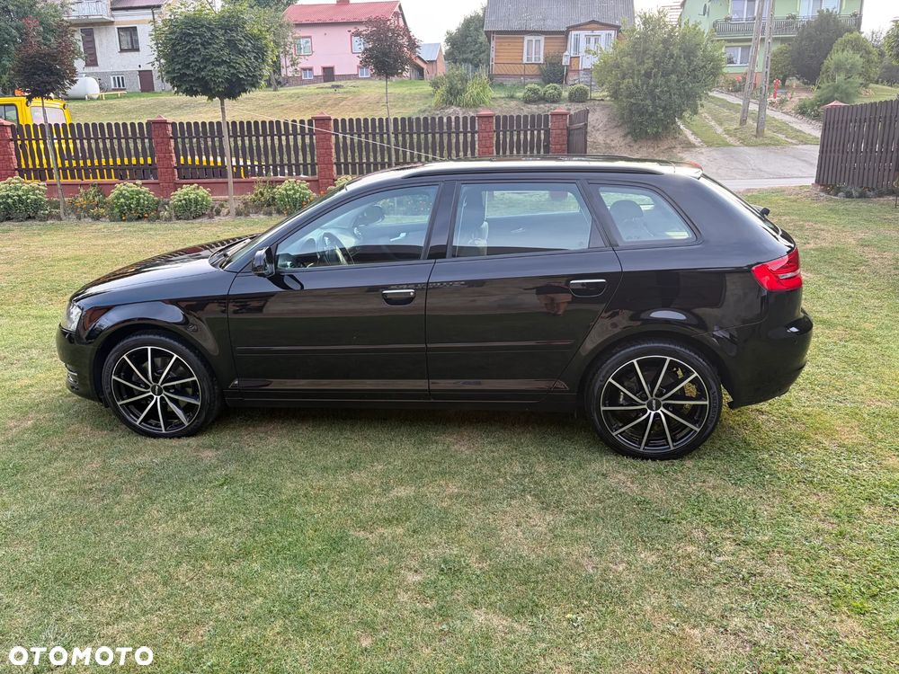 Audi A3 Sportback 2.0 TDI DPF quattro Attraction - 8