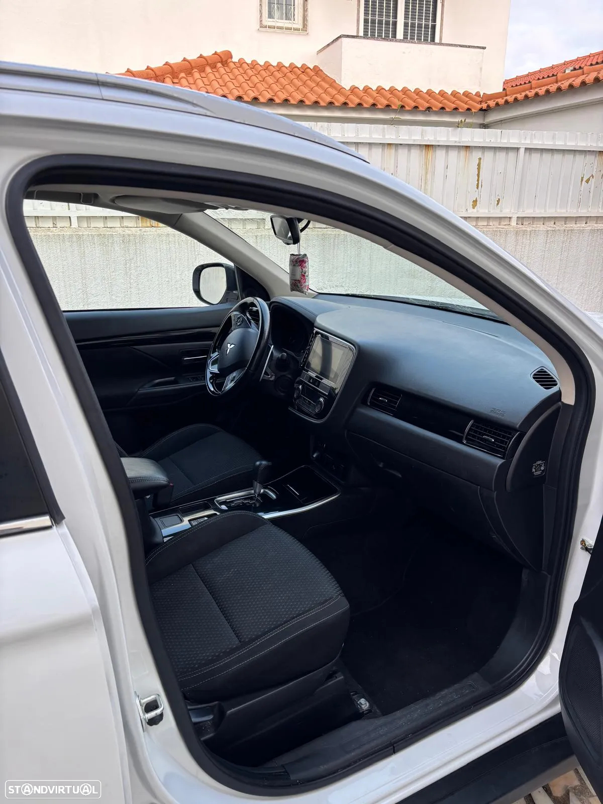 Mitsubishi Outlander 2.0 Kaiteki CVT - 3