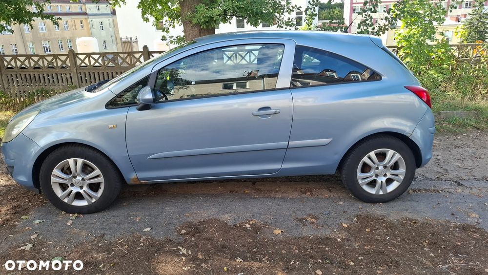 Opel Corsa 1.4 16V - 10
