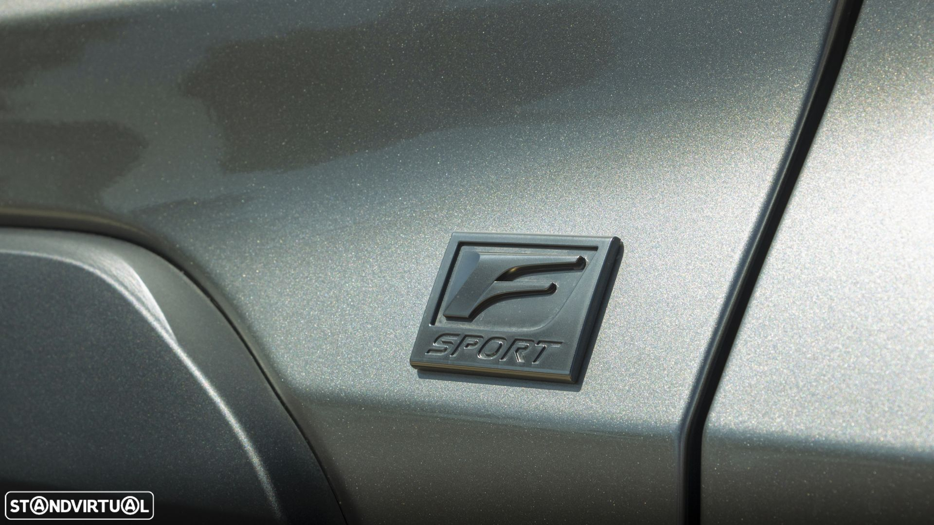 Lexus UX 250h Sport (Ecrã 12.3) - 26