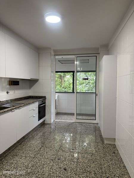 Apartamento T2 nos Maninhos, Maia - Grande imagem: 4/12
