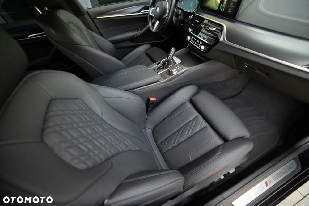 BMW Seria 5 520d M Sport sport - 25
