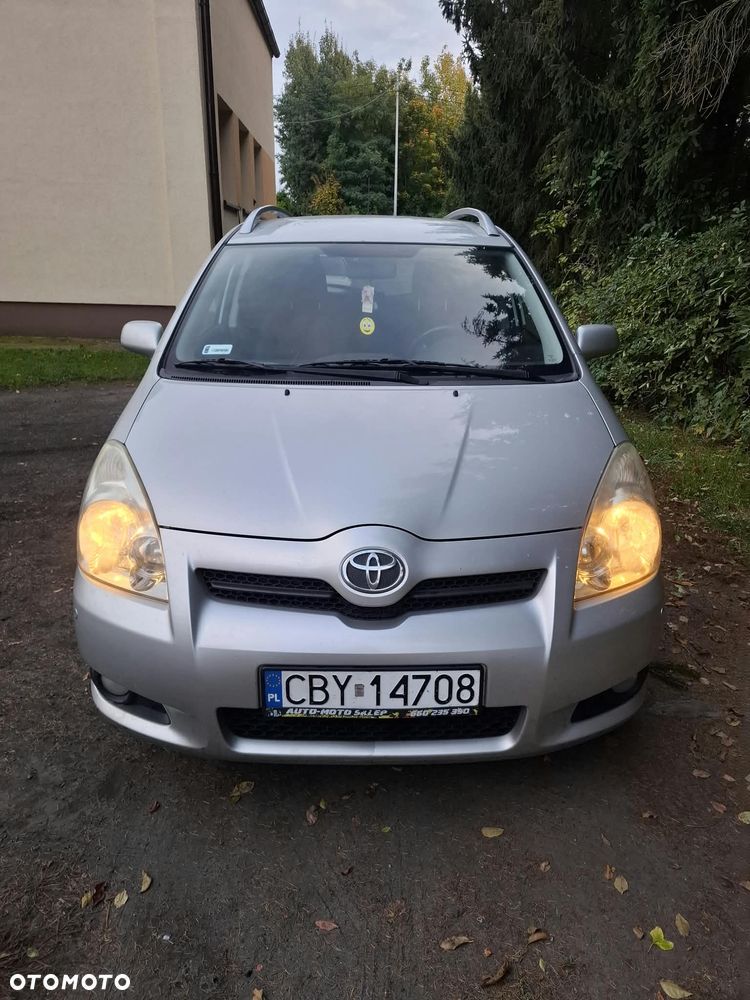 Toyota Corolla Verso 2.2 D-4D Prestige - 1