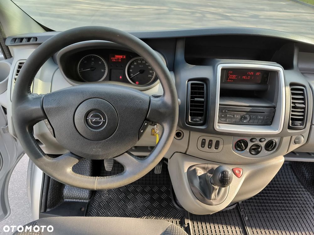 Opel Vivaro L2H1 2.9t - 24