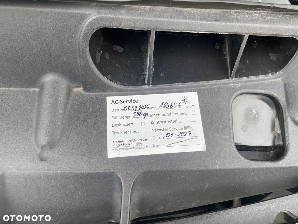 Mercedes-Benz Klasa C 180 CGI Automatik BlueEFFICIENCY Avantgarde - 19