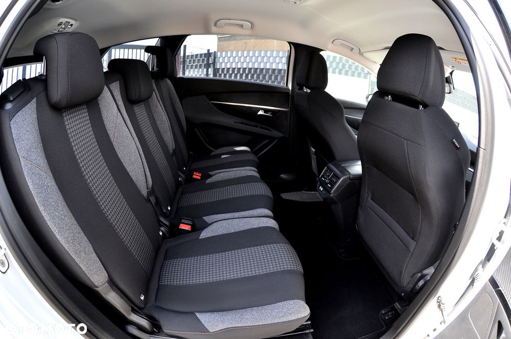Peugeot 5008 BlueHDi 130 Allure Pack - 22