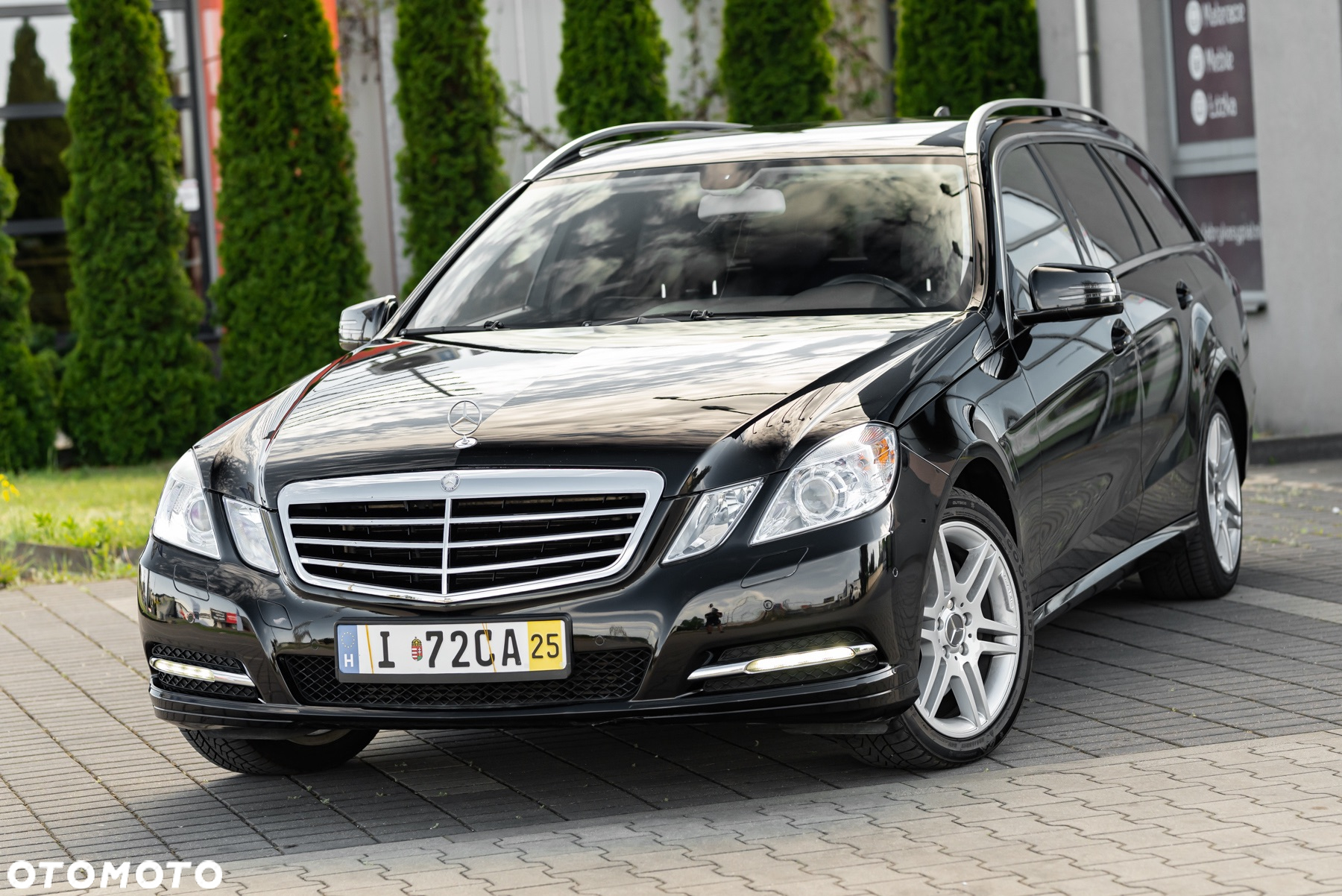 Mercedes-Benz Klasa E 300 T BlueTEC HYBRID 7G-TRONIC Avantgarde - 2