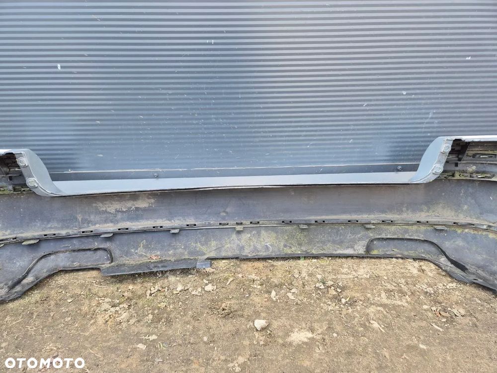 ORYGINALNY ZDERZAK  TYLNI ZDERZAK  PASSAT B5 - 33