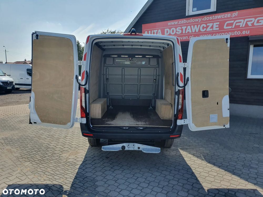 Mercedes-Benz Sprinter - 6