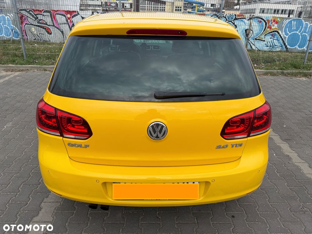 Volkswagen Golf 2.0 TDI DPF DSG Highline - 28