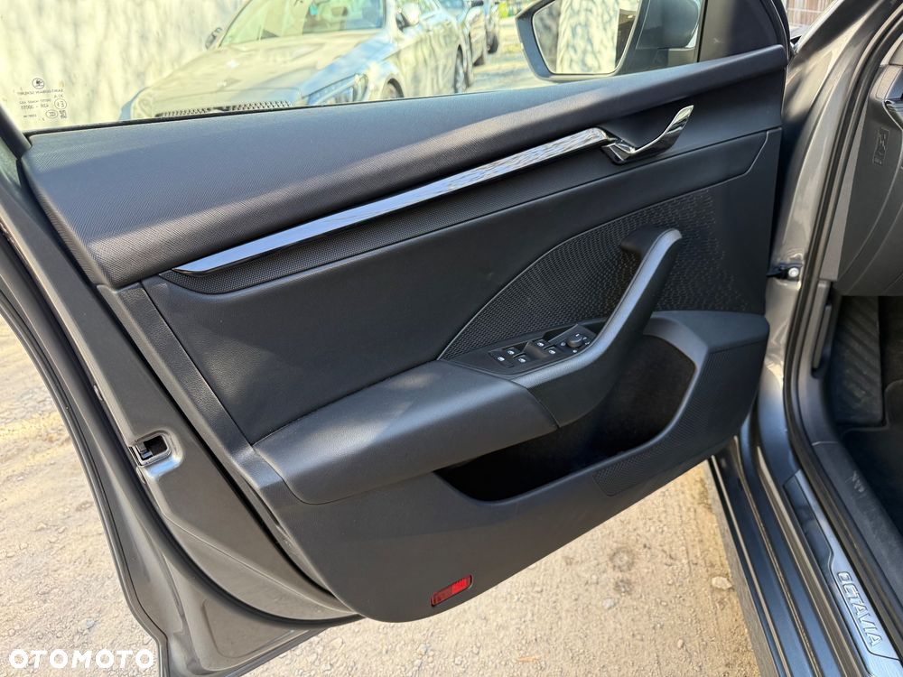 Skoda Octavia 1.5 TSI Clever - 24