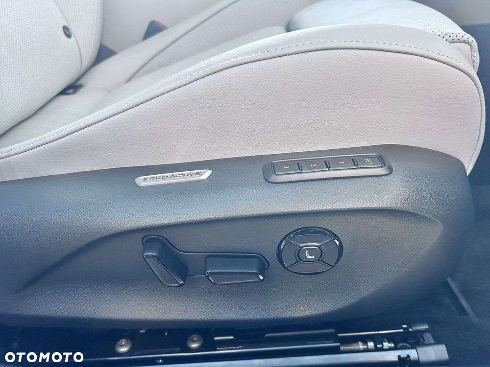 Volkswagen Passat - 17