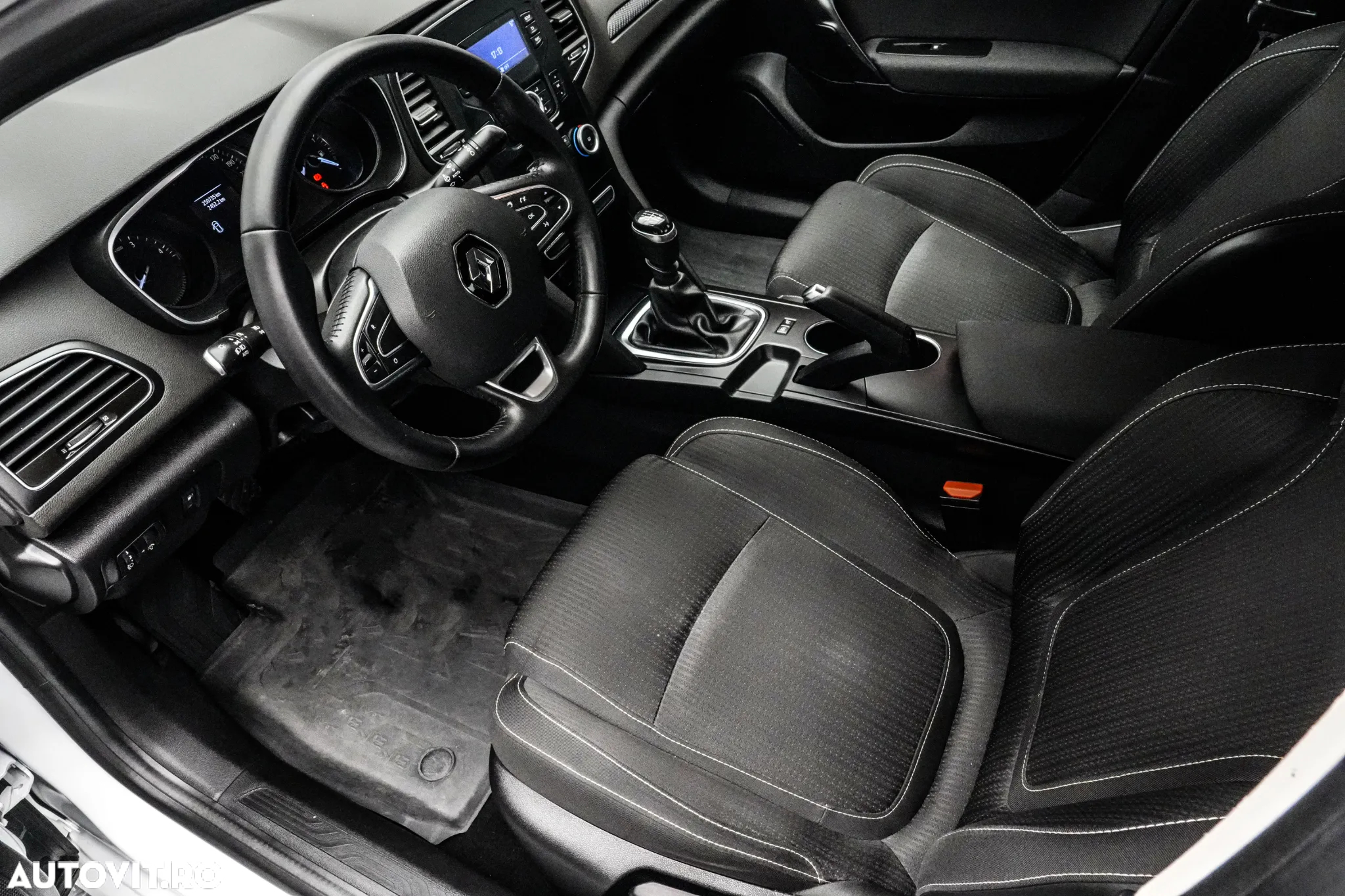 Renault Megane Blue dCi 116 Intens - 12