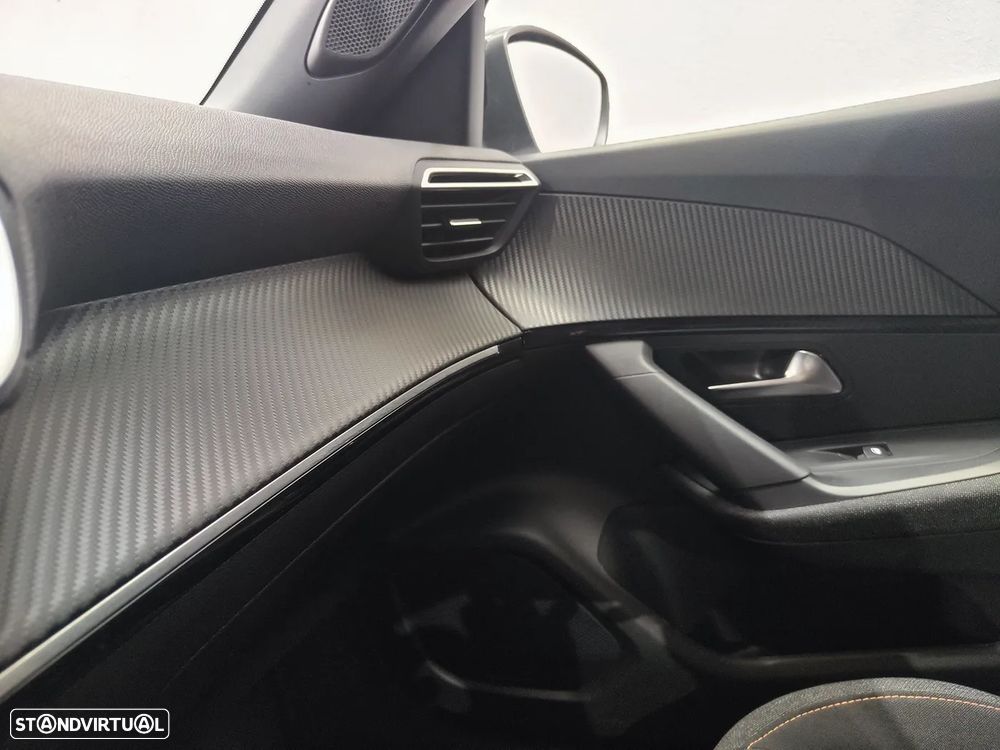 Peugeot 2008 1.2 PureTech Style - 24