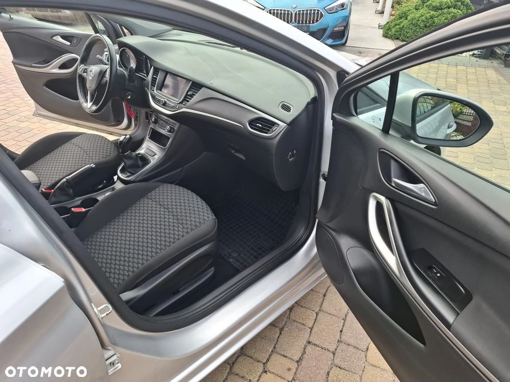 Opel Astra 1.2 T Edition S&S - 24