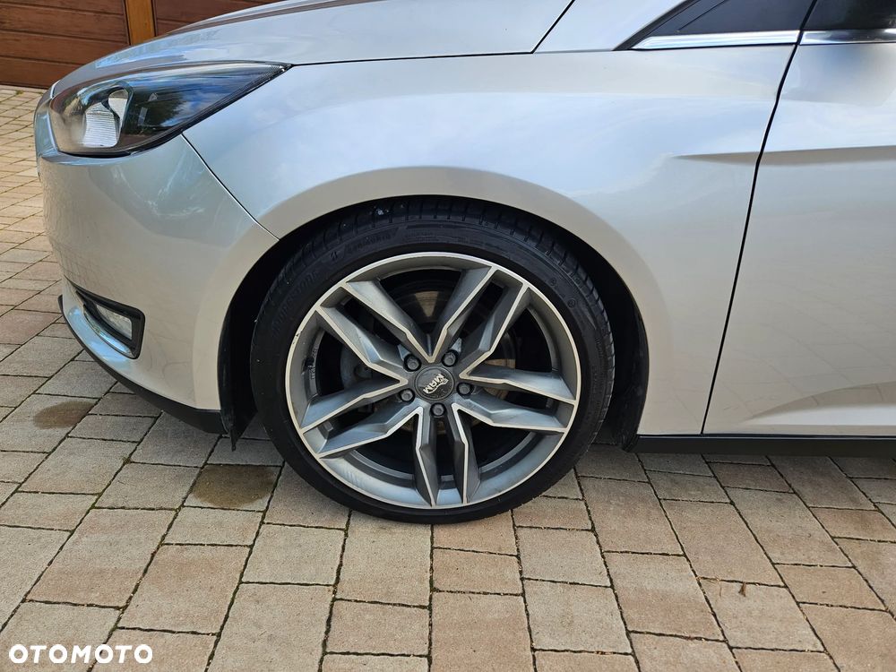 Ford Focus - 8