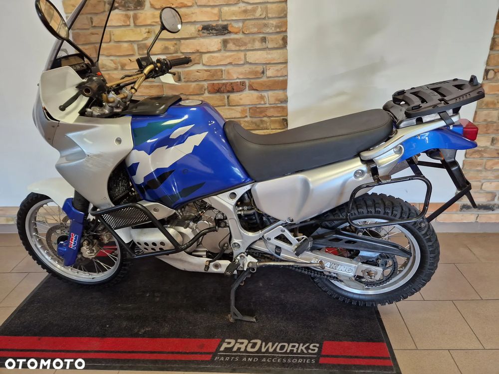 Honda XRV - 23