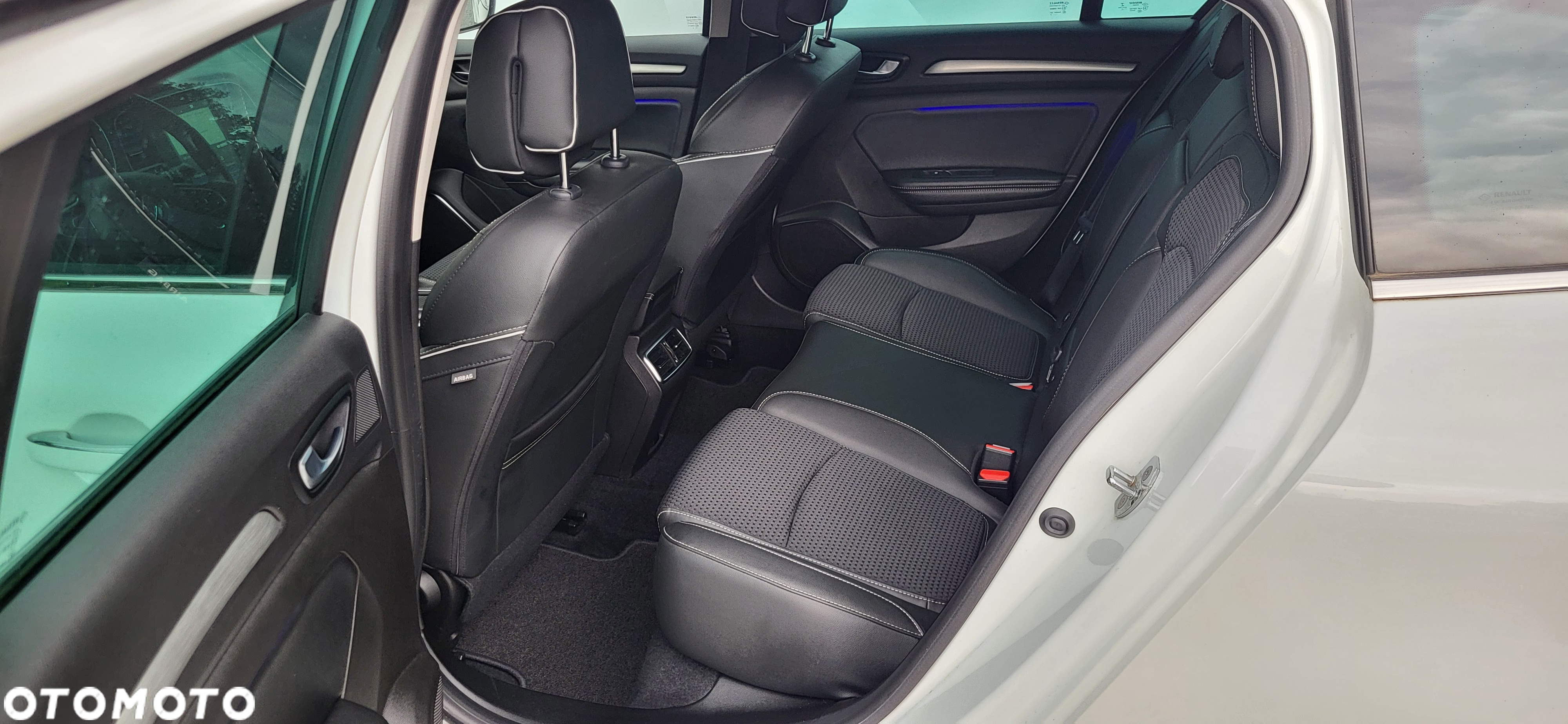 Renault Megane Grandtour BLUE dCi 150 EDC BOSE EDITION - 19