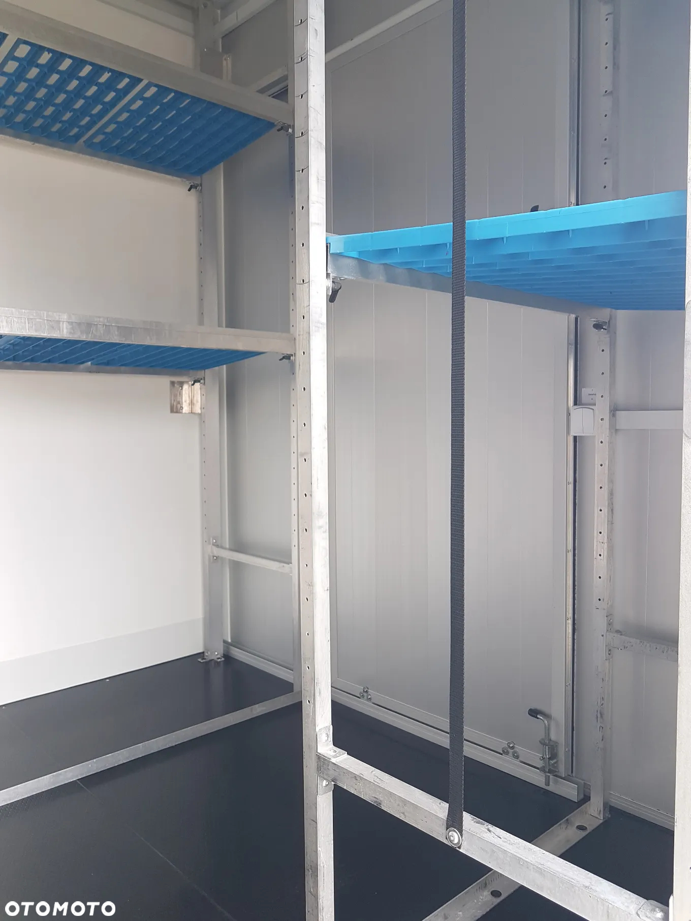 Iveco DAILY KONTENER NISKOPODŁOGOWY 4,43x2,23x2,42 SKLEP FOODTRUCK BAR KLIMA KONIOWÓZ KAMPER - 24